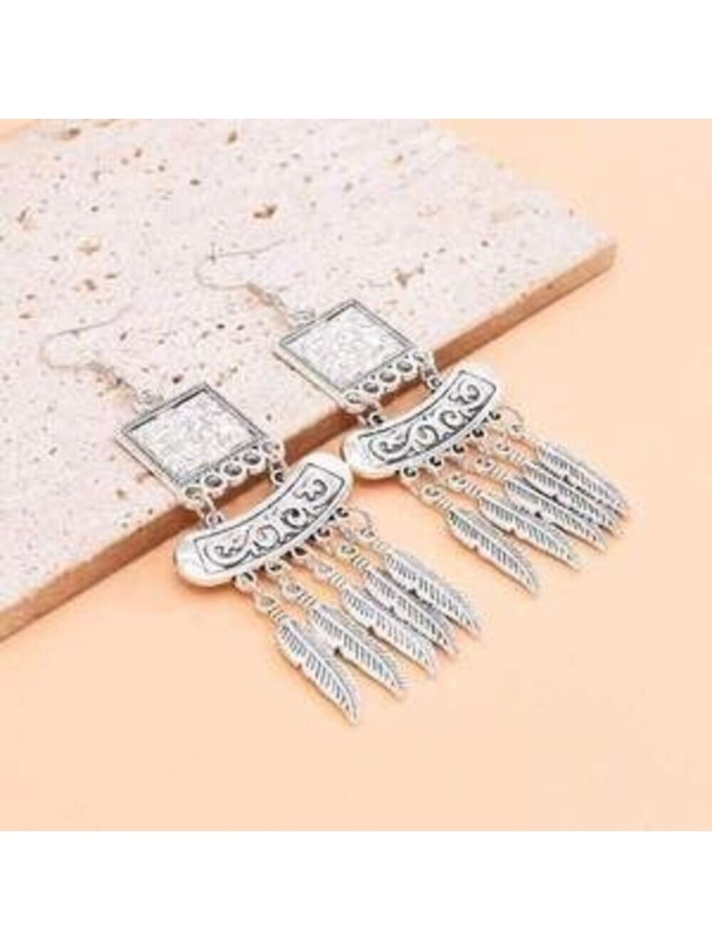 Tassel Niche Fashion Pendant Necklace And Earrings Dainty - Picture 4 of 5